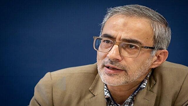ورود زبان‌های خارجه به مقطع دبستان نیازمند بررسی‌های کارشناسی