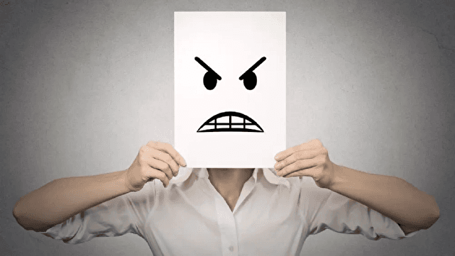 من خشمگینم؛ بروز دهم یا سرکوب کنم؟