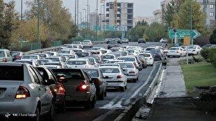 ترافیک در برخی از معابر و بزرگراه‌های تهران پرحجم و سنگین است