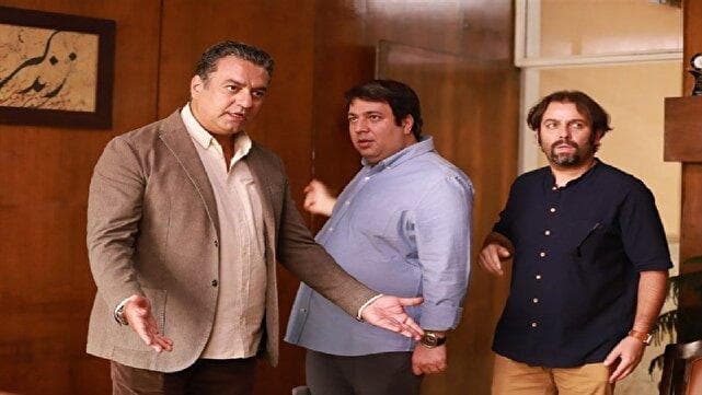 غیبت موجه؛ نقدی بر مدیریت مسئولین و نگاهی به اتفاقات روز جامعه