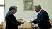 تقدیم رونوشت استوارنامه سفرای جدید سوئیس و اندونزی به عراقچی