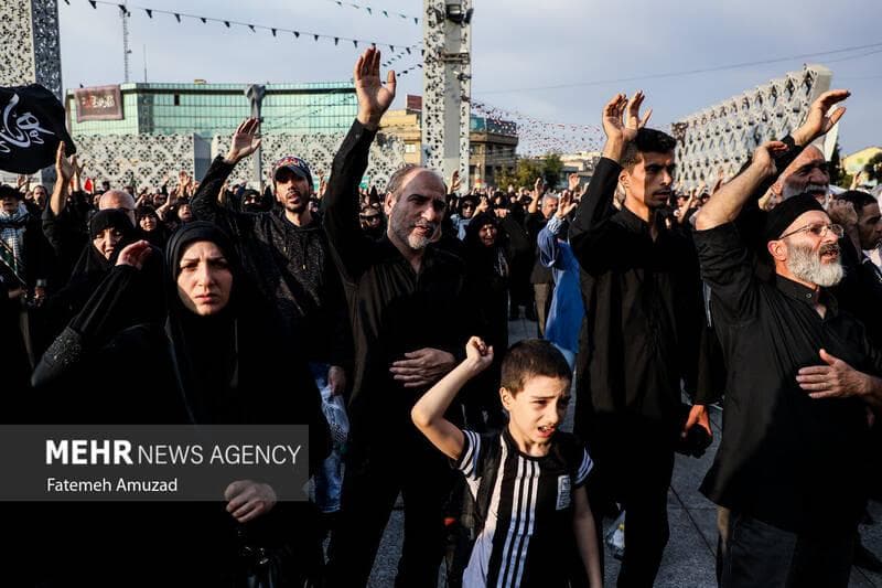 پلی از تهران تا بین‌الحرمین کربلا/ موکب‌هایی به نام شهدای اقتدار ایران/ زیارت سیدالکریم به نیابت از زیارت سیدالشهدا در روز اربعین حسینی