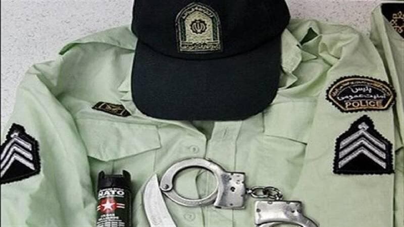 دستگیری مأمور قلابی زورگیر با سلاح و دستبند