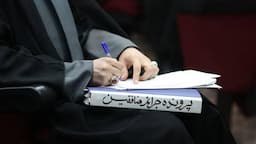 فیلم/ منافقین چگونه با صحنه سازی ترورهای خود را گردن پاسداران می‌انداختند؟