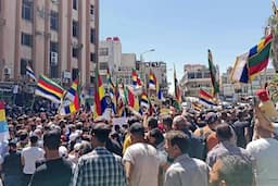 تظاهرات گسترده در السویداء در اعتراض به خشونت‌ها