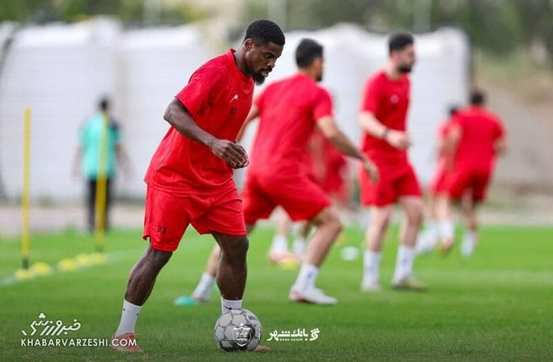 شوک اکیپ فرانسه به هواداران پرسپولیس +عکس