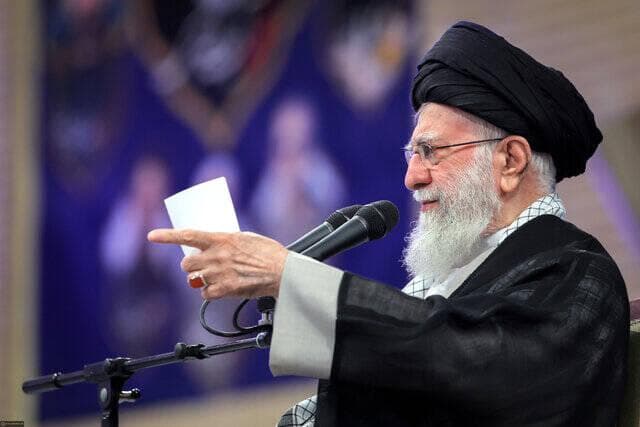 فیلم/ بازتاب بیانات دیروز رهبر انقلاب در رسانه‌های خارجی