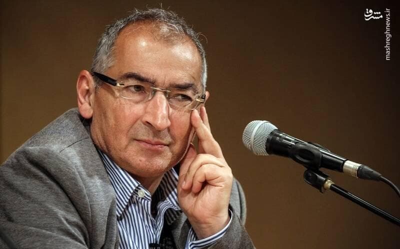 زیباکلام: رضا پهلوی دست چپش به دست راستش می‌گوید چه خاکی بر سرمان کنیم!!