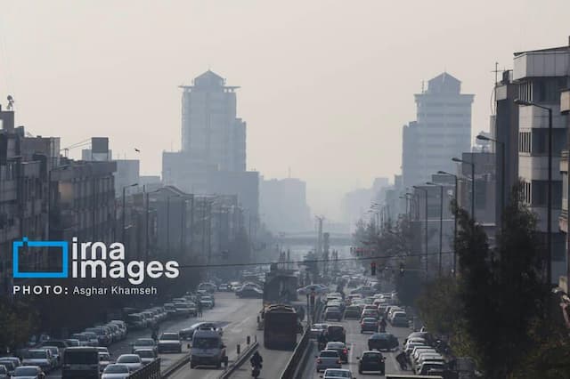 هوای تهران در شرایط قرمز است؛ ۳ ایستگاه در وضعیت بنفش