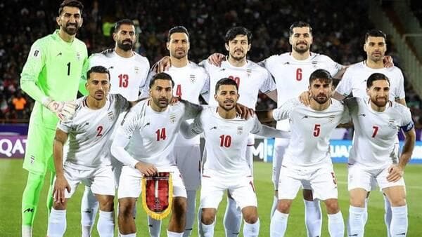فیلم/ احترام نظامی بازیکنان تیم ملی هنگام پخش سرود ایران