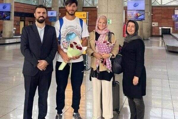 اولین مربی خارجی روئینگ بانوان وارد ایران شد