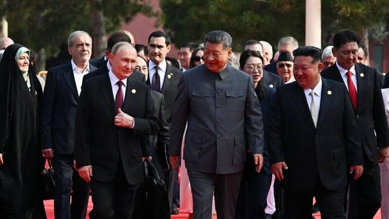 تظاهرات‌کنندگان اطراف منزل نتانیاهو را آتش زدند