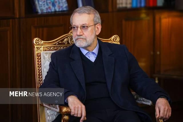 گفتگوی تلفنی مشاور امنیت ملی انگلیس با دبیر شورای عالی امنیت ملی ایران