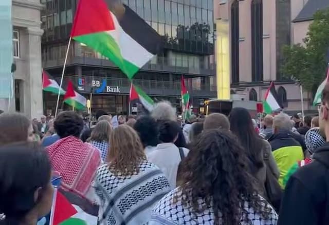 فیلم/ تظاهرات اهالی آلمان در حمایت از فلسطین