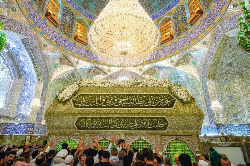 عکس/ گل‌آرایی ضریح نورانی امام علی(ع) برای ۱۷ ربیع