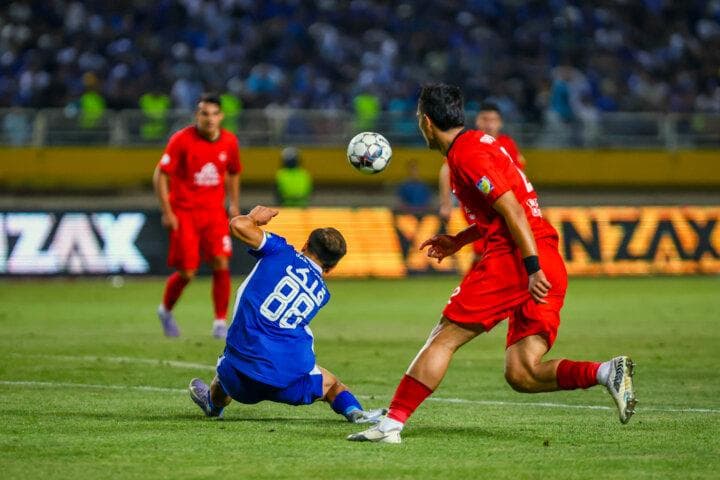 اشتباهات بچگانه قهرمانی را از استقلال گرفت