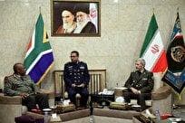 دیدار فرمانده نیروهای دفاع ملی آفریقای جنوبی با فرمانده کل ارتش