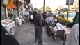 سد معبر و ایجاد مشکلات دستفروشان برای عابران در پیاده روها