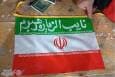 عکس | خدمت‌رسانی هنرمندان خطاط به زائران اربعین در مرز خسروی