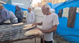 پذیرایی خادمان موکب شهدای فیروزکوه از زوار امام حسین (ع)