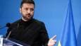 زلنسکی: پوتین نمی‌خواهد کشتار را متوقف کند، اما باید این کار را انجام دهد؛ ضروری است که آتش‌بس برقرار شود و سریعاً روی توافق نهایی کار کنیم/ قانون اساسی ما واگذاری یا معاوضه سرزمین‌ها را ممنوع می‌کند/ بررسی خواسته‌های رئیس‌جمهور روسیه، تحت فشار سلاح، ناممکن است