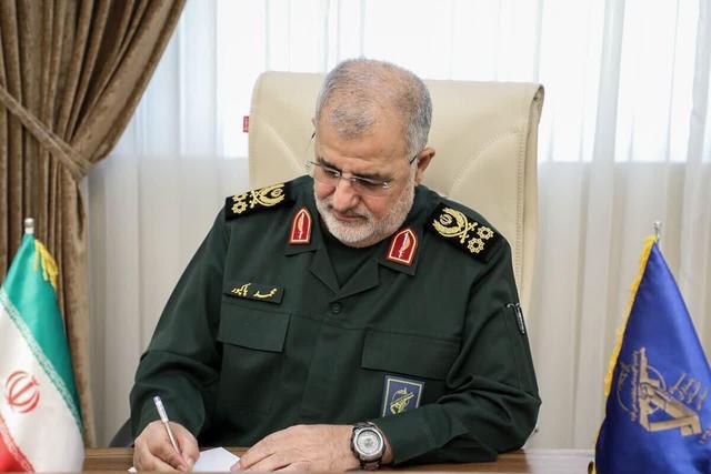 سرلشکر پاکپور: فرهنگ مقاومت از خانواده آغاز میشود