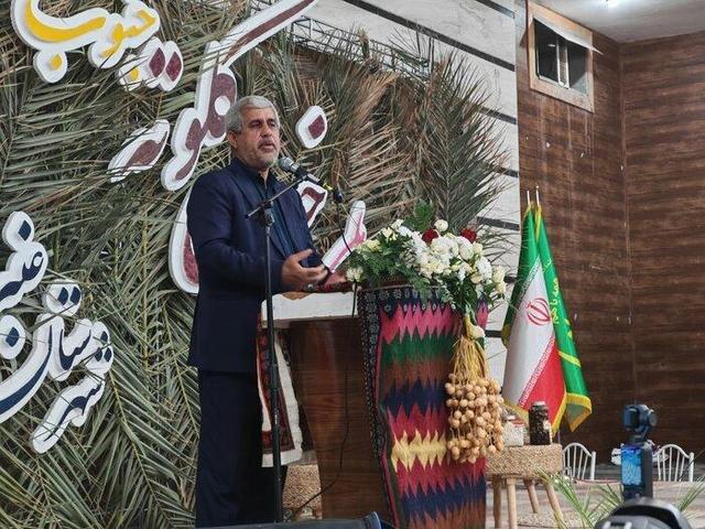 ضرورت کاهش تعرفههای صادراتی/ واحدهای فرآوری محصولات کشاورزی در جنوب کرمان راه اندازی میشود