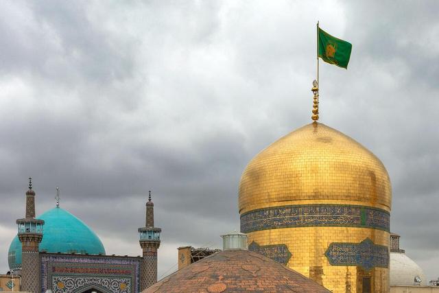 میدانستید زمانی گنبد حرم امام رضا (ع) سبز رنگ بوده؟ ؛ تصویر هوش مصنوعی را ببینید