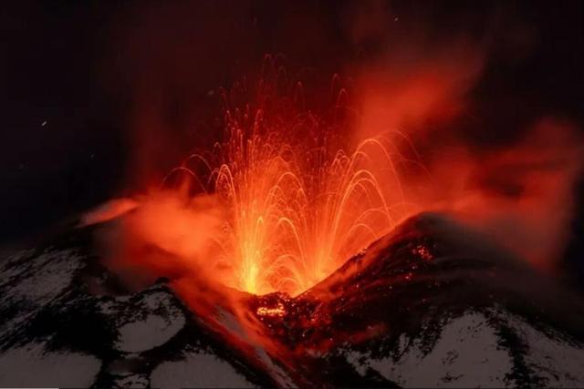 فوران آتشفشان کیلاوئا در هاوایی+فیلم