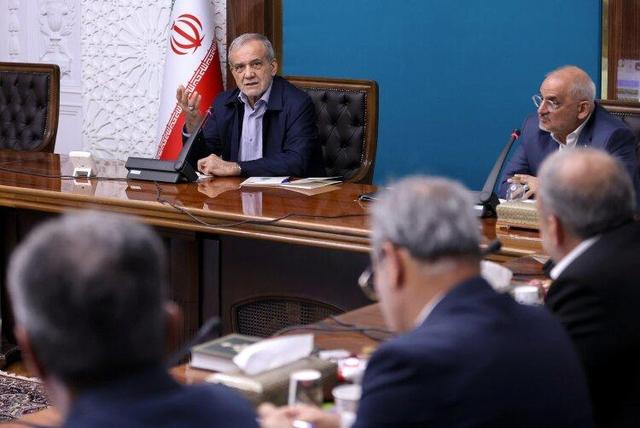 دولت به دنبال راهحلهای جامع، پایدار و بدون تبعات منفی در حوزه کمآبی است