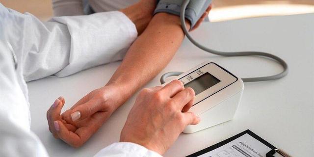 چرا فشارخون در زمستان خطرناک میشود؟