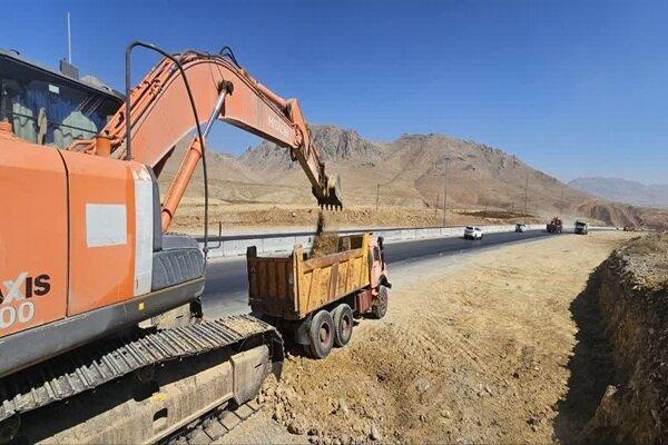 رستمی:حذف ۱۰ نقطه حادثهخیز محور آبدانان-مورموری در حال اجرایی شدن است