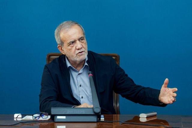 پزشکیان: دولت به دنبال راهحلهای جامع برای مقابله با کمآبی است