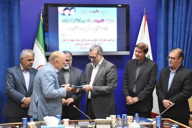 خدمت در بنیاد شهید افتخاری عظیم است