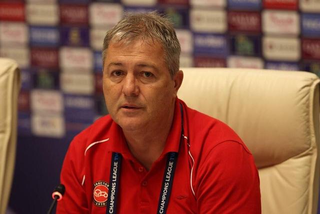 اسکوچیچ: قضاوتها یکسان نیست/ همیشه صحنههای مشکوک به نفع حریف است + فیلم