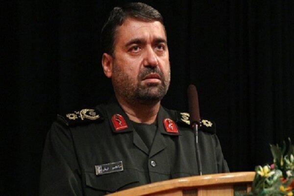 سردار قریشی: هر سخنی که به انسجام مردم ضربه بزند، به نفع دشمن است/ به مسائل تفرقهافکن ورود نکنیم