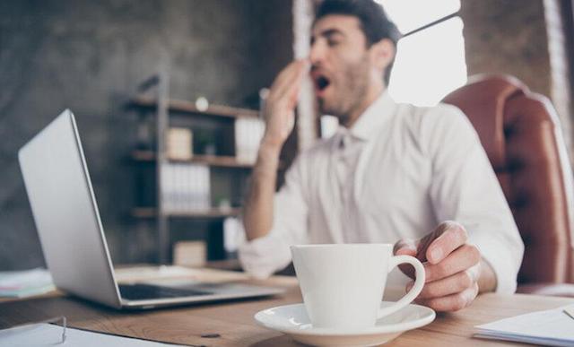 قهوه چگونه باعث خواب آلودگی میشود؟