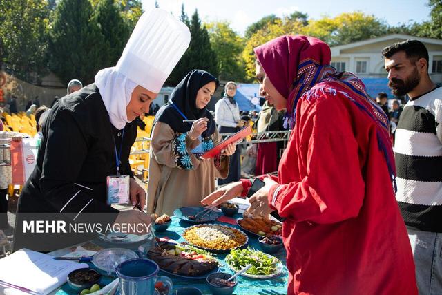 بیش از ۱۵۰ غذای دریایی در جشنواره آبزیان گلستان عرضه شد