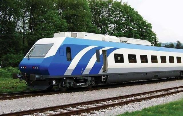 نخستین قطار گردشگری در گیلان رهسپار شد