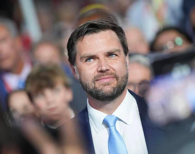 به چالش کشیدن معاون ترامپ از سوی جوانان آمریکایی