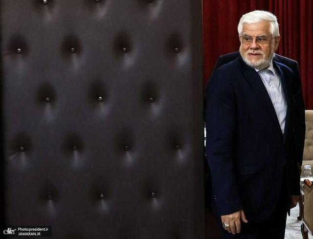 ضربالاجل یک ماهه عارف به دیوار کوبیده شد/ مواضع مشاور استاندار سیستان و بلوچستان به نفع اشرار!