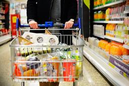 هزینه سبد غذایی خانوار سهنفره از دستمزد کارگران سبقت گرفت!