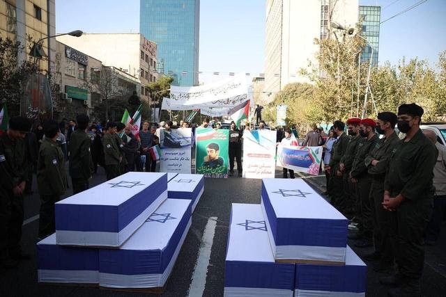 حمل تابوت سربازان اسراییلی در تهران + ویدئو