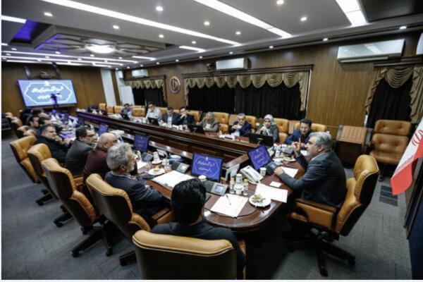 مطالبات داروخانهها از محل نقدینگی حاصل از اوراق دولت پرداخت میشود