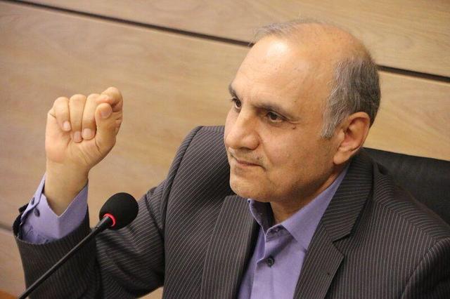 استاد تاریخ دانشگاه شهید بهشتی: باید به دانشگاه اعلام خطر کردکه کمتر تولید فرهیختگی میکند