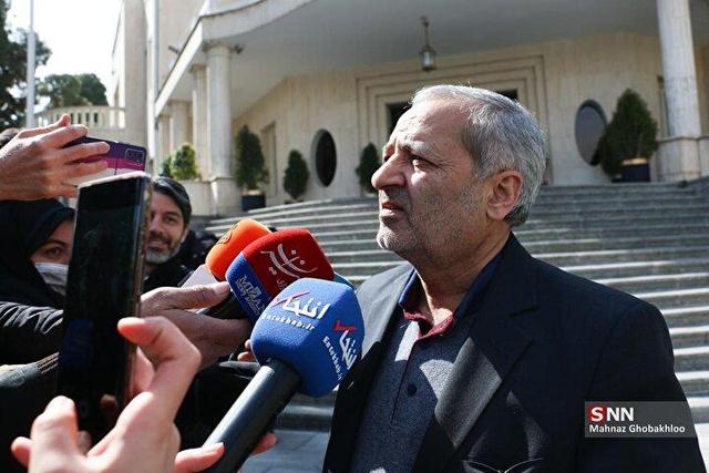 کاظمی: توزیع شیر مدارس در ۲ استان آغاز شده است/ مشکل جزئی در روند اجرای طرح در حال رفع است + فیلم