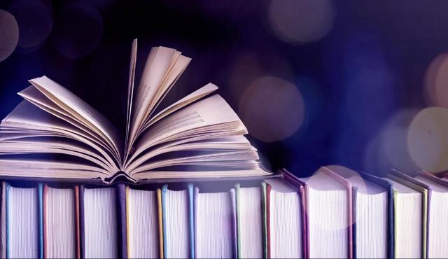 شعر هنوز در جریان است