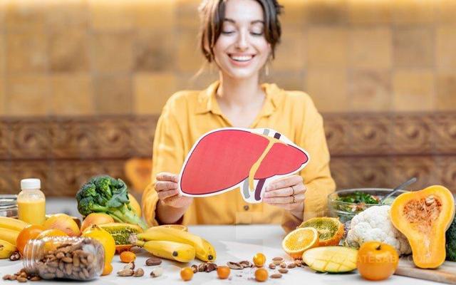 ۲ میوه نارنجی پاییزی که دوست کبد و کلیه شما هستند