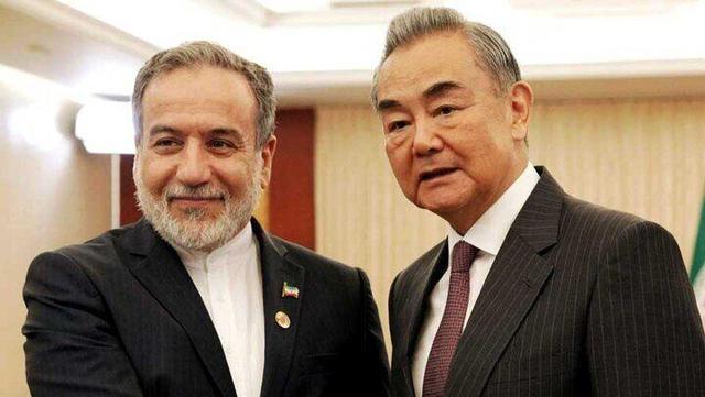 روایت پکن از رایزنی «وانگ یی» و «عراقچی» درباره برنامه هستهای ایران