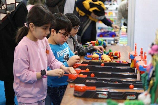 تاثیر نرخ ازدواج و باروری در بازار اسباببازی/ نقش تحریم روی این محصول